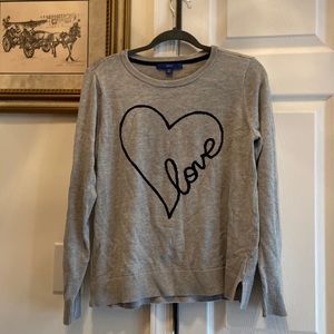 Apt 9 Medium Lightweight Gray Sweater with a Heart & “Love” on Front